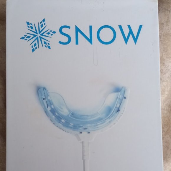snow teeth Other - SNOW teeth whitening kit